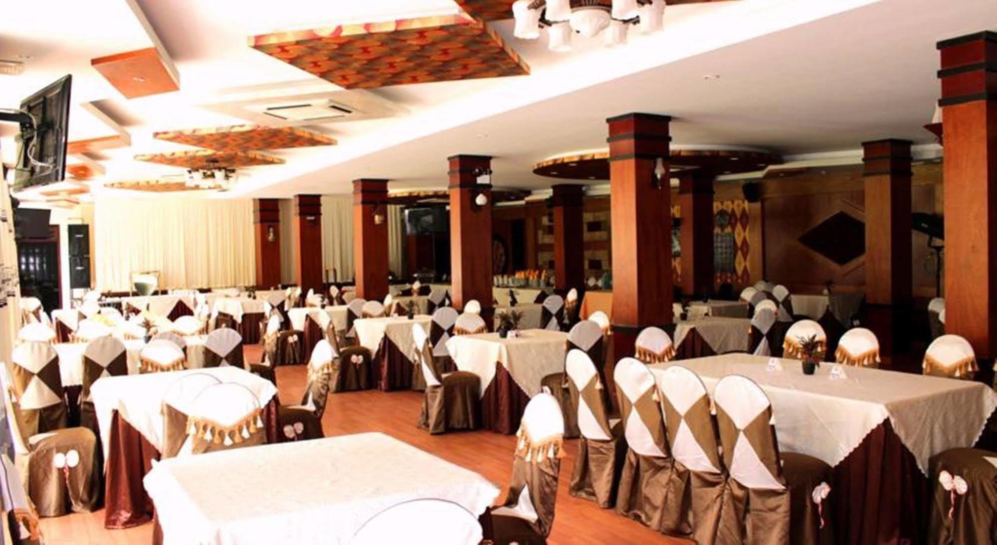 Cuu Long Hotel Can Tho Bagian luar foto